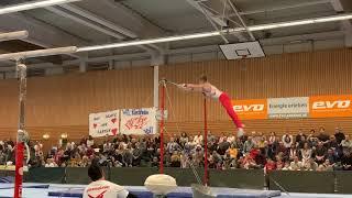 Michael Donsbach hängt den Jägersalto im Aufstiegsfinale 2019 in Oberhausen