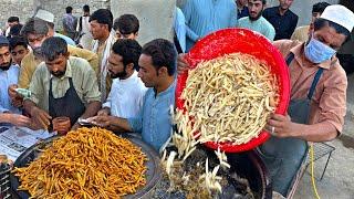 A TASTE OF TRADITION - PAKISTAN STREET FOOD  COOKING CRISPY FRENCH FRIED POTATOES RECIPE