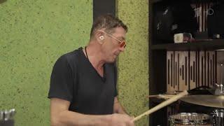Григорий Лепс дает мастер-класс своему барабанщику