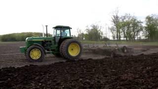 John Deere 4555 with 24ft dual wing Disk Spring 09 HD