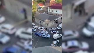Вооруженные злоумышленники напали на храмы в Дагестане