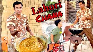 Khoey walay Lahori Chanay Distribute kiay