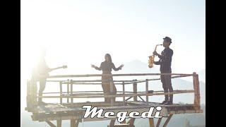 Putri Bulan - MEGEDI (Acoustic Version)