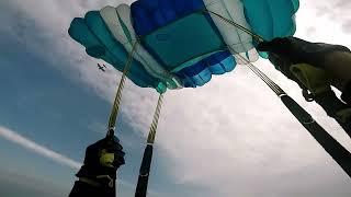Показательные прыжки с парашютом. Фестиваль силовых видов спорта "Сибирские игры-2022" г.Омск.