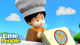 The Great Bake Off! | Fisher Price Little People | Super Compilation | Kids Movie