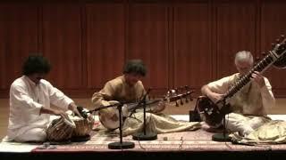 Raga Jhinjhoti, Stephen Slawek (sitar), Partho Sarothy (sarod), Gourisankar Karmakar (tabla).