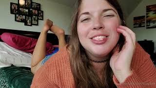 Lisa Asmr - Sweet nylon feet and bubblegum.