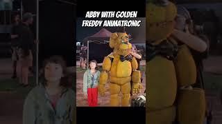 Abby with Golden Freddy, FNAF Movie Behind the Scenes! #fivenightsatfreddys #fnaf #fnafmovie #bts