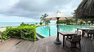 VELI POOL & BAR @  LUX* South Ari Atoll