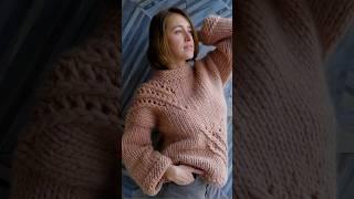 Описание свитера из Толстой пряжи https://dari-knit.ru/shop/sviter-sweet-hugs #knitting #knitted