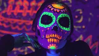 J Balvin & Willy William - Mi Gente (Steve Aoki Remix) [Official Music Video]