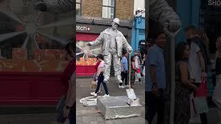 Silver man Statue In Joking  Mood  #shorts #youtubefeeds #london #youtubeshorts