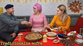 PRVI DAN IFTARA Halva, dekoracija stola, priprema i serviranje hrane