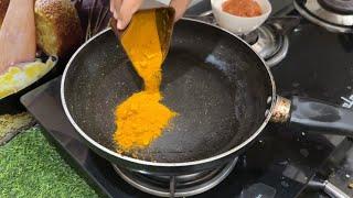 हल्दी से बालों को काला करने का आसान तरीक़ा - haldi se kale bal karne ka tarika 2 minute kitchen tips