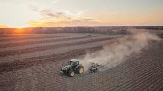 Groundwork | John Deere 8235R & Earthmaster 3000VT