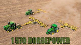 1 570 Horsepower of JOHN DEERE tractors and 37,2 m of working width of BEDNAR disc cultivators!