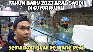 TAHUN BARU 2023 ARAB SAUDI DI GUYUR HUJAN.