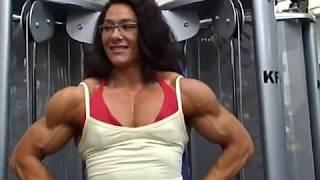 FBB Alina Popa with glasses pumps up her muscles