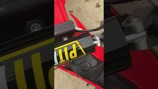 Installing new handlebars on a razor dirt bike. PART 2 #electricdirtbike #riderazor #pitbike