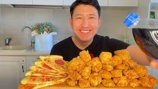 МУКБАНГ МНОГО ОСТРЫХ КРЫЛЫШЕК  ПИЦЦА КАРТОШКА ФРИ MUKBANG BREADED WINGS (not KFC) PIZZA не ASMR