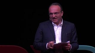 Quanto passato c’è nel futuro del cibo | CARLO ALBERTO PRATESI | TEDxRoma