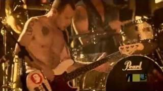 Red Hot Chili Peppers- Give It Away