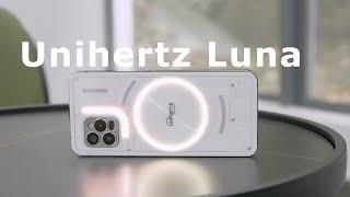 Let's see what are the uses of the LED lights on the back of Unihertz Luna
