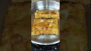 Tchebureki aus Flammkuchen Teig Tcheburek