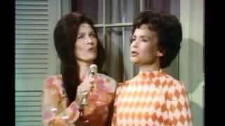 Loretta Lynn -  "If I Could Hear My Mother Pray Again"