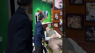 Nâng tầm vẻ đẹp nam tính với dịch vụ cạo râu đỉnh cao tại salon của barber nữ #shorts