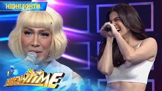 Anne laughs at the fly that landed on Vice Ganda's hair | Showtime Showdown