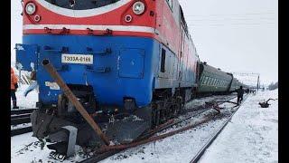 Локомотив врезался в пассажирский поезд в Актюбинской области