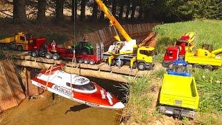 BRUDER Toys construction company Truck RC Boat | LASTBIL