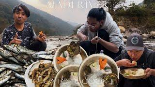 Madi Khola Goyara Macha Bhat pani Khaiyo|| MADI KHOLA || CATCH & COOK ||