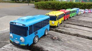 20Types Tayo the Little Bus Toy  꼬마 버스타요 (Chibikko Bus Tayo) Let's play with a round rail toy!
