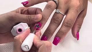 Black nail art design/youtube Amy Huynh