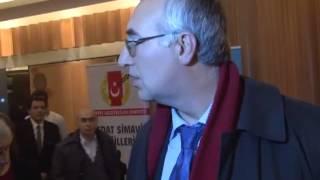 Esad'a tehdit mektubu gönderen Orhan Pamuk protesto edildi