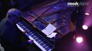 Iiro Rantala & David Helbock playing "Think of One" (Thelonious Monk) live at Moods Jazzclub Zurich