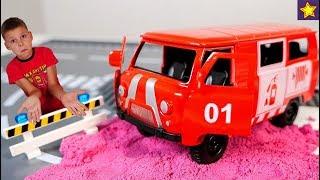 Большой пожарный УАЗ тушит костер в лесу Машинки для детей Cars Toys for kids