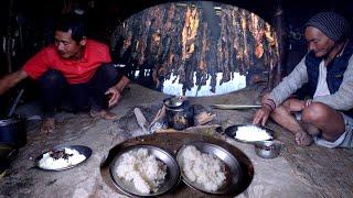 villagers are cooking buff dry mean & rice in their buffalo shed || Himalayan Nepal ||