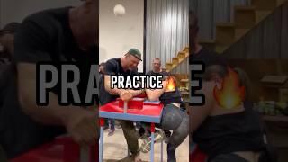 @patrinabrooks VS Devon Larratt practice#devonlarratt #armwrestling #training