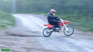 Honda CR85 Incredible 2-Stroke Sounds