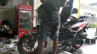 Simple Projie AES B1 on Yamaha Nmax