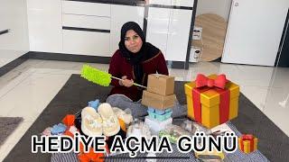 GELEN HEDİYELERİ AÇTIM