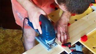 How to use a fret saw exactly? How exactly to cut with a jigsaw? Their hands at home.