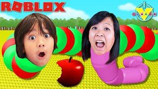 Ryan is a WORM in Roblox! Ryan Vs Mommy! Let's Play Roblox WORMFACE with Ryan's Mommy!!