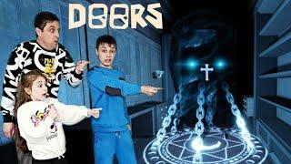 ПРОХОДИМ ДОРС ВСЕЙ СЕМЬЕЙ DOORS 2