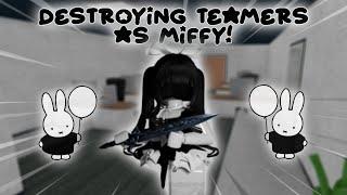 DESTROYING TEAMERS AS MIFFY IN MM2 + KEYBOARD ASMR!