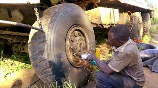 South Sudan: the Castaways of the White Nile | Deadliest Journeys