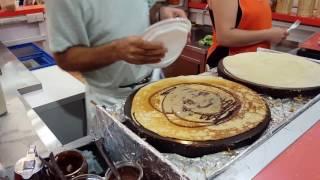 King of the crepes, Julio SHOWMAN CRAZY PANCAKE MAN Alcudia -Mallorca